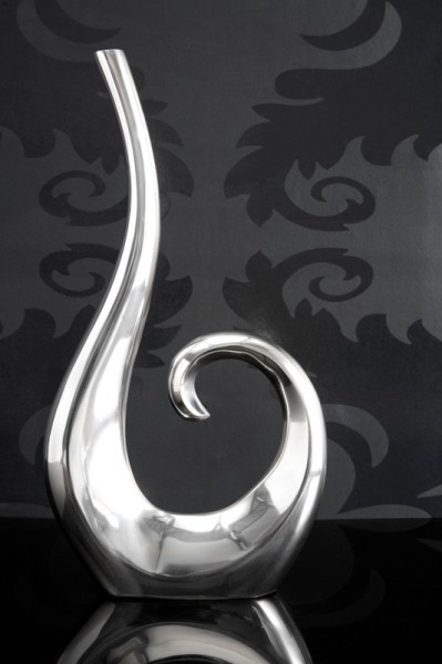 1506331262-Designer-Vase-aus-poliertem-Aluminium-2.jpg