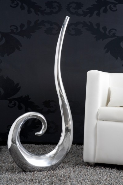 1506331725-Designer-Vase-aus-poliertem-Aluminium-silber-Höhe-106-cm-1.jpg