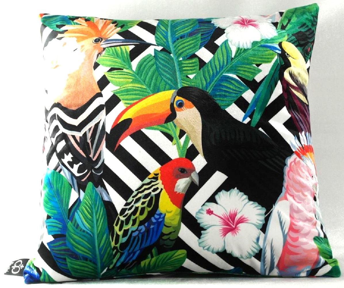 1556119171-Casa-Padrino-Luxus-Kissen-Miami-Parrots-&-Flowers-Schwarz--Weiß--Mehrfarbig-45-x-45-cm.jpg